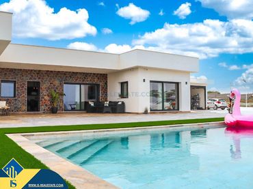 Chalet con piscina en venta en Rojales