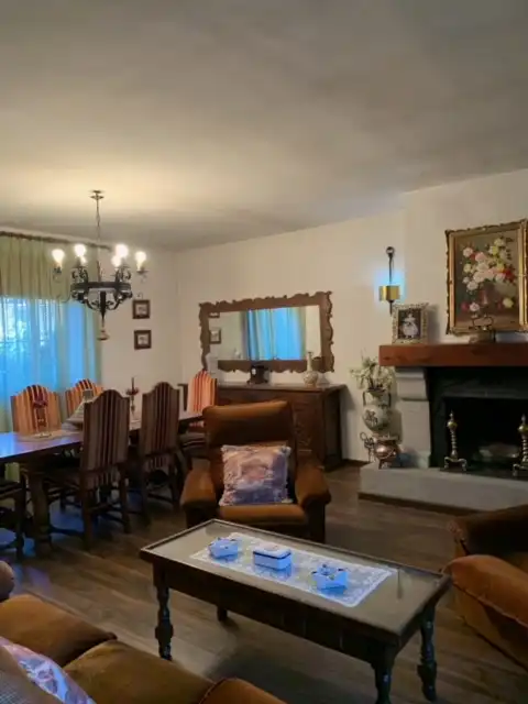 Comedor de Casa o chalet en venta en La Adrada  con Calefacción, Jardín privado y Trastero