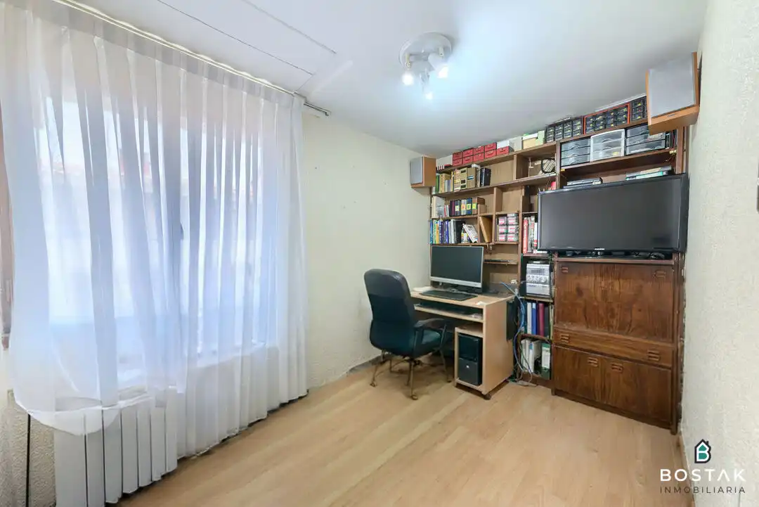 Schlafzimmer von Wohnung zum Verkauf in Bilbao  mit Heizung und Balkon