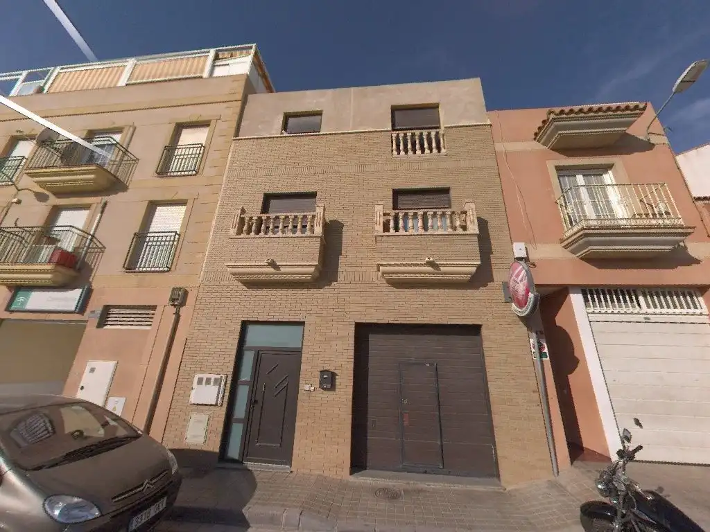 Vista exterior de Pis en venda en Almería