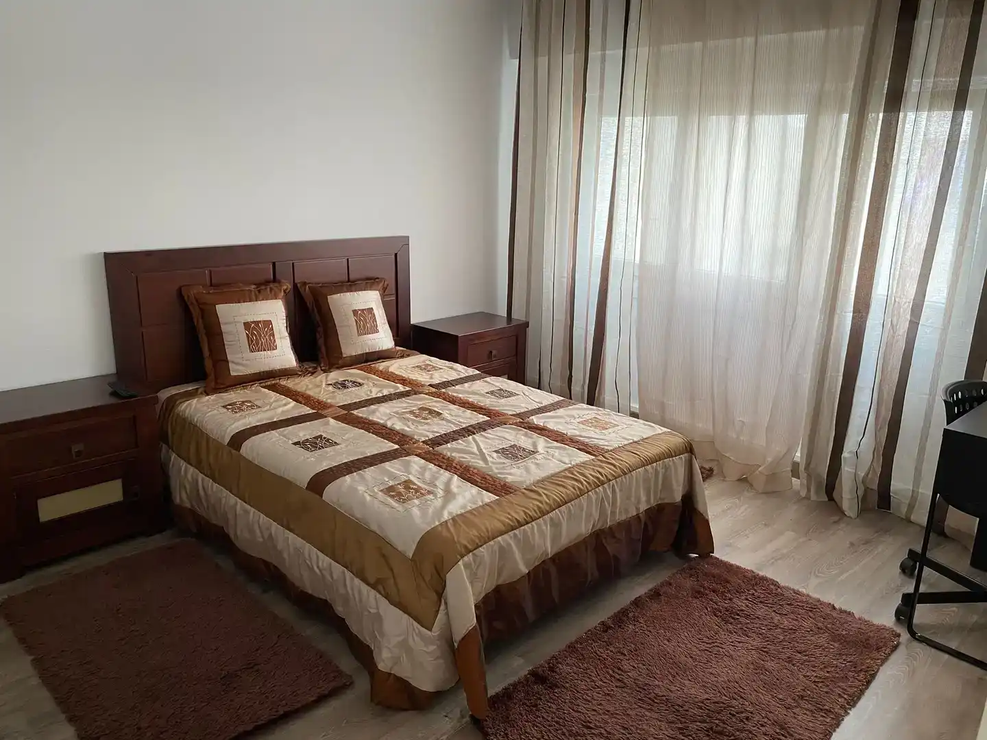 Bedroom of Flat for share in Culleredo  with Parquet flooring, Furnished and Balcony