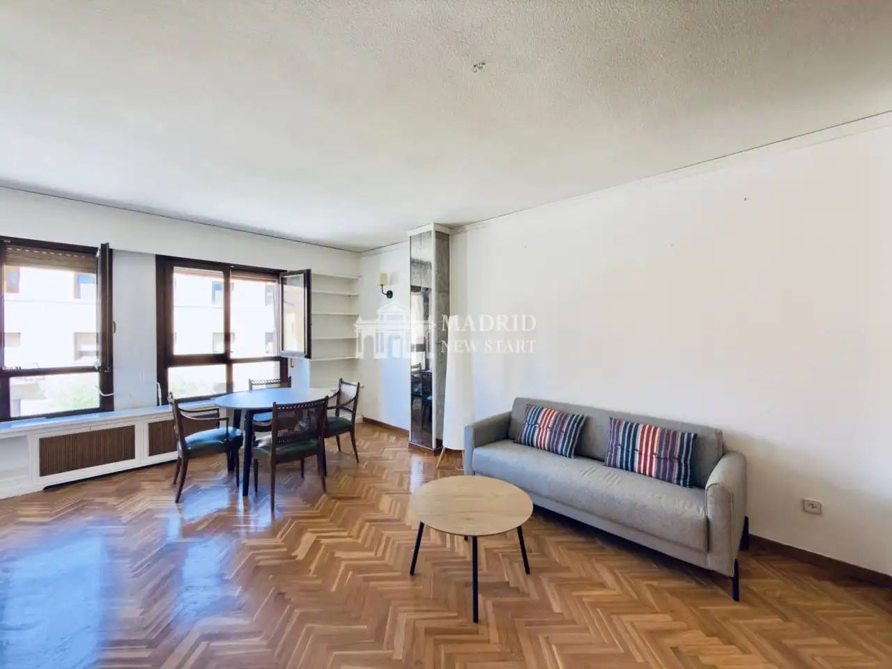 Vista exterior de Piso de alquiler en Segovia con Calefacción, Parquet y Terraza