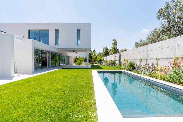 Casa-chalet en Alquiler en Valdemarín