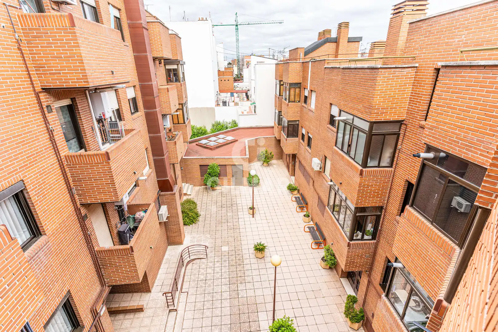 Außenansicht von Wohnung zum Verkauf in Madrid mit Heizung und Balkon