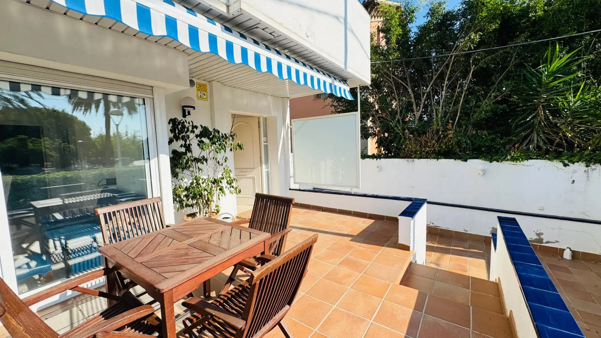Terrasse von Erdgeschoss zur Miete in Vilanova i la Geltrú mit Klimaanlage, Heizung und Terrasse