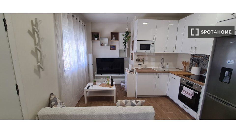 Cocina de Piso de alquiler en  Madrid Capital con Aire acondicionado, Calefacción y Amueblado