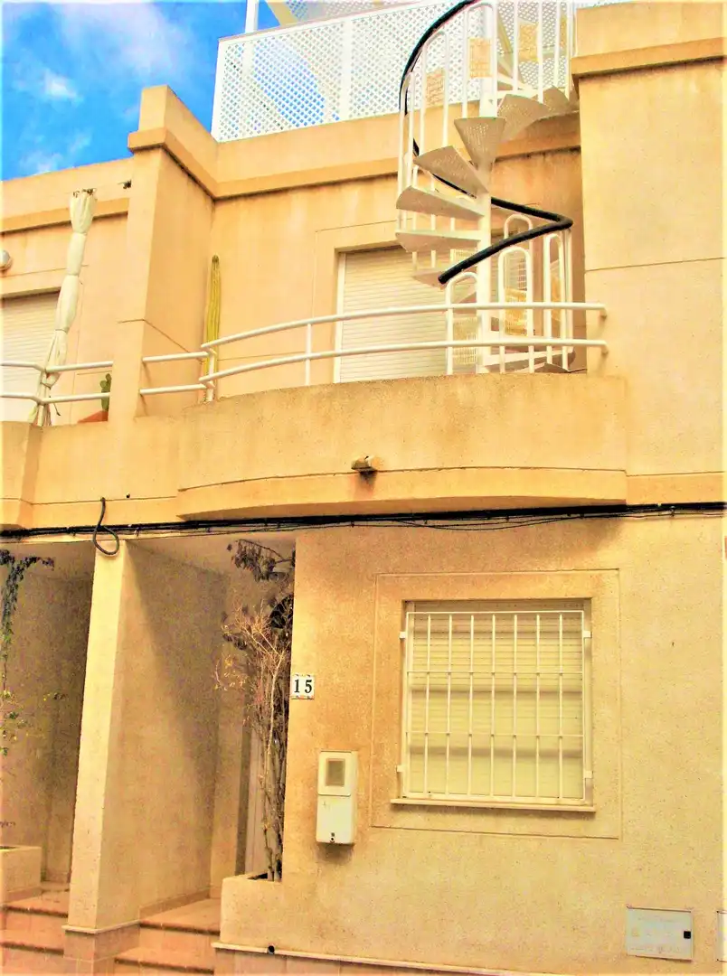 Haus zum Verkauf in Calle Lucainena, imagen 2
