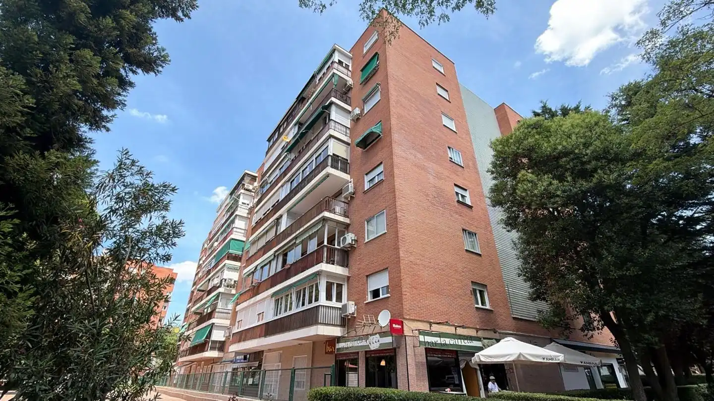 Exterior view of Flat for sale in Madrid  with Air Conditioner, Heating and Terrace