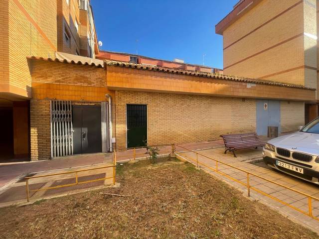 Local comercial en Venta en Glorieta de los Rederos, 14 en La Florida - Vistalegre
