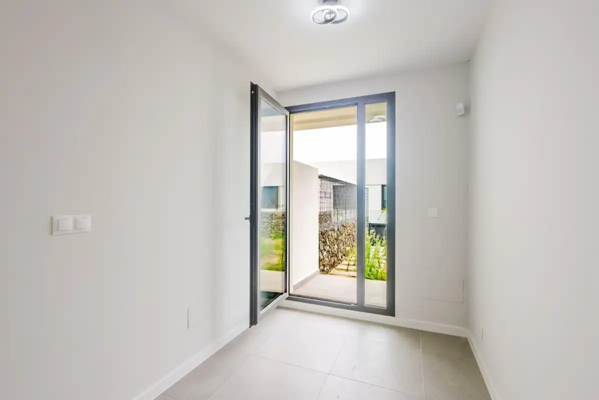 Terraced house with terrace for sale in Calle Pintores De Riviera, imagen 11