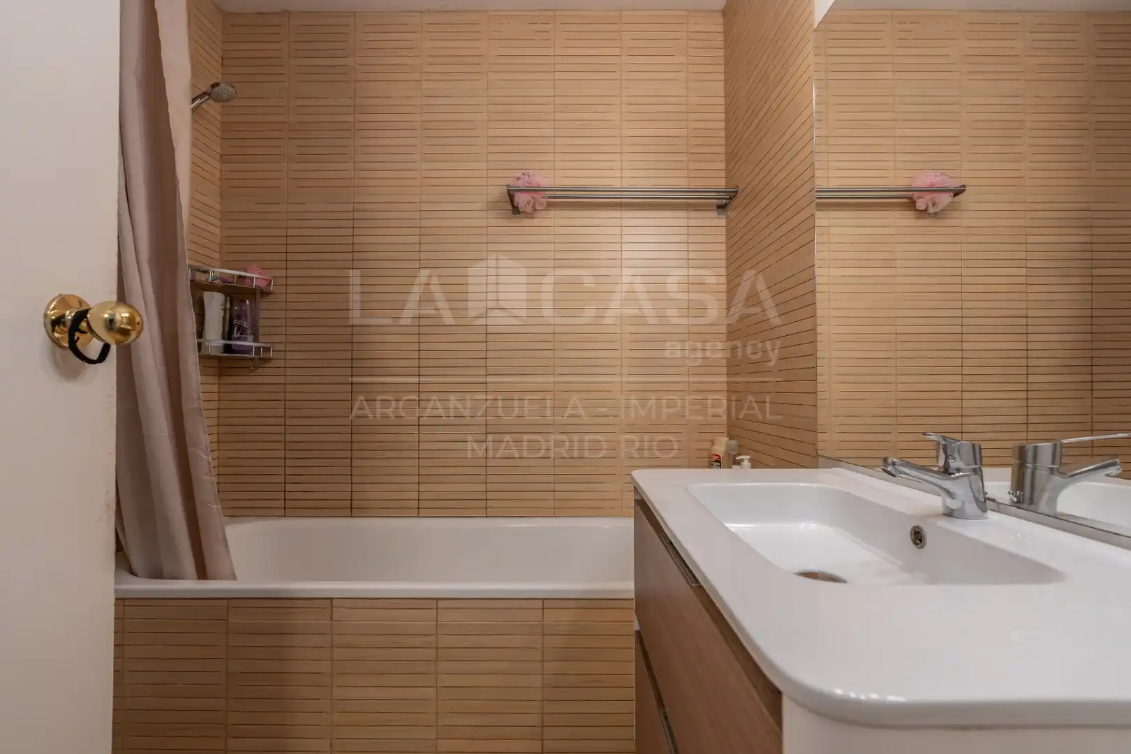 Bathroom of Flat for sale in Puente de Vallecas