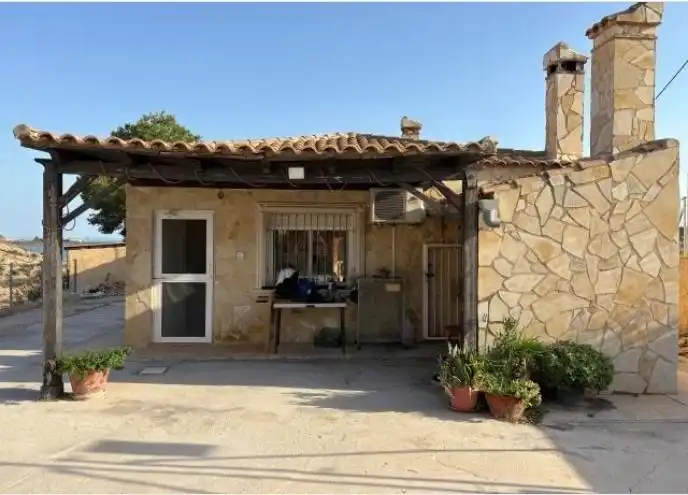 Vista exterior de Casa o xalet en venda en Crevillent amb Aire condicionat, Jardí privat i Traster