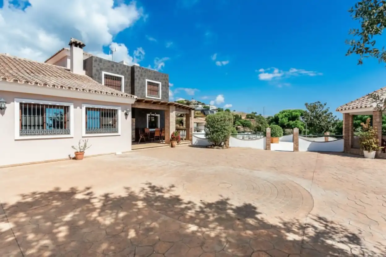 Casa rústica amb terrassa en venda a Altos de Estepona, imagen 13