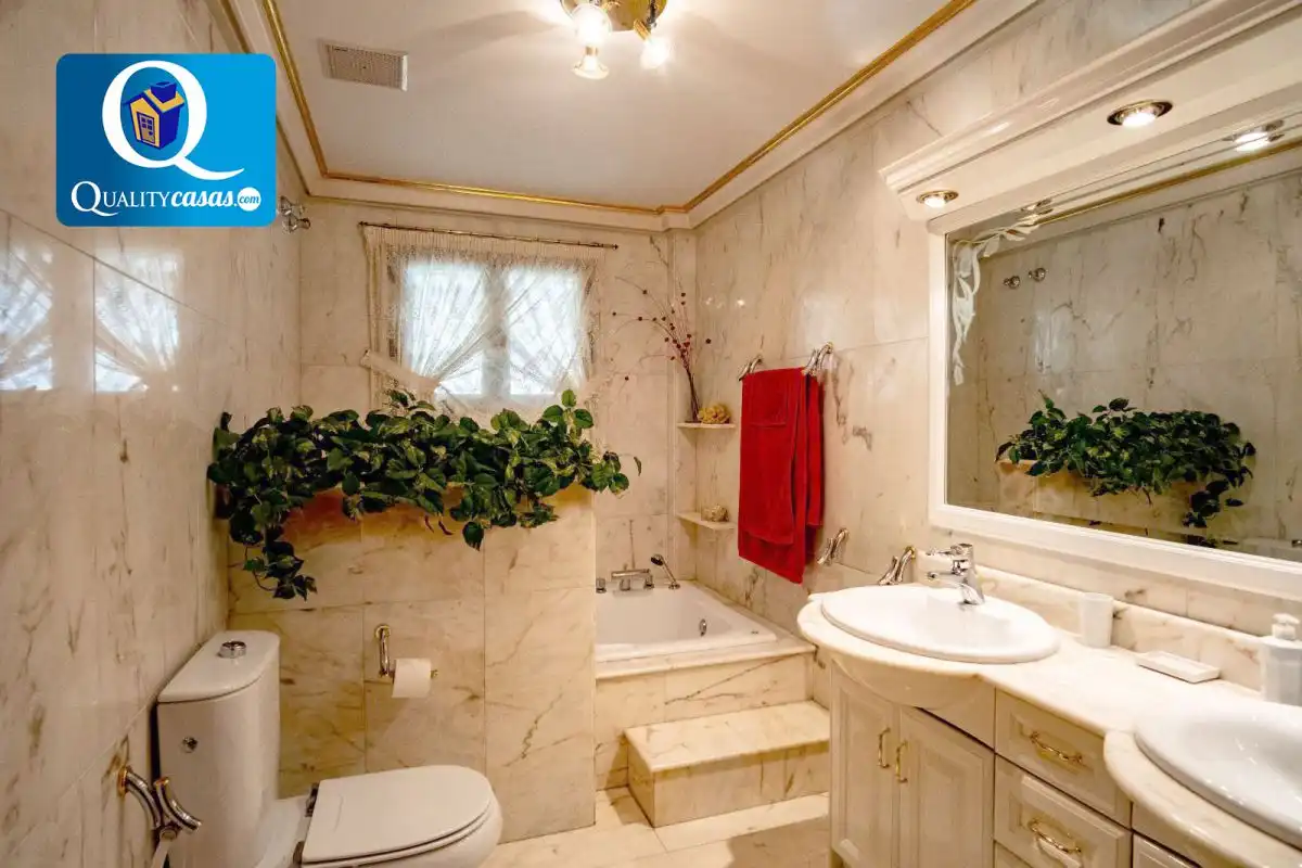 Baño de Casa o chalet en venta en Novelda con Aire acondicionado, Calefacción y Terraza