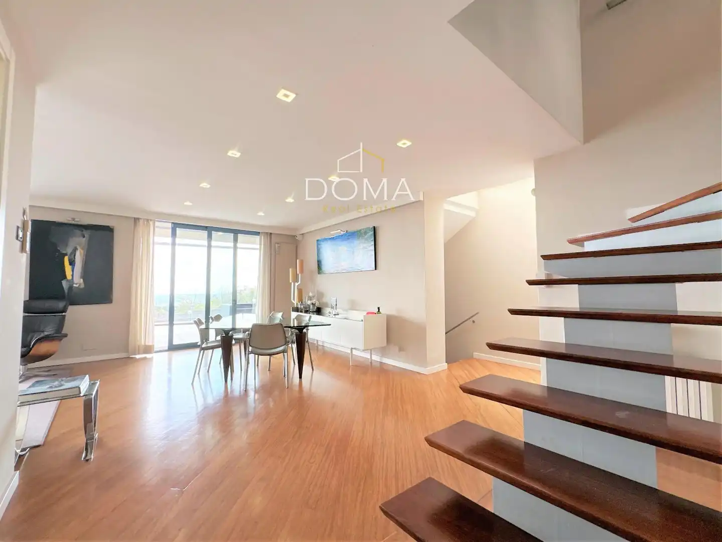 Sala de estar de Casa o chalet en venta en Barcelona con Aire acondicionado, Calefacción y Jardín privado