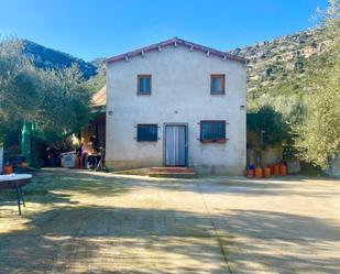 Vista exterior de Casa o xalet en venda en Freginals amb Jardí privat