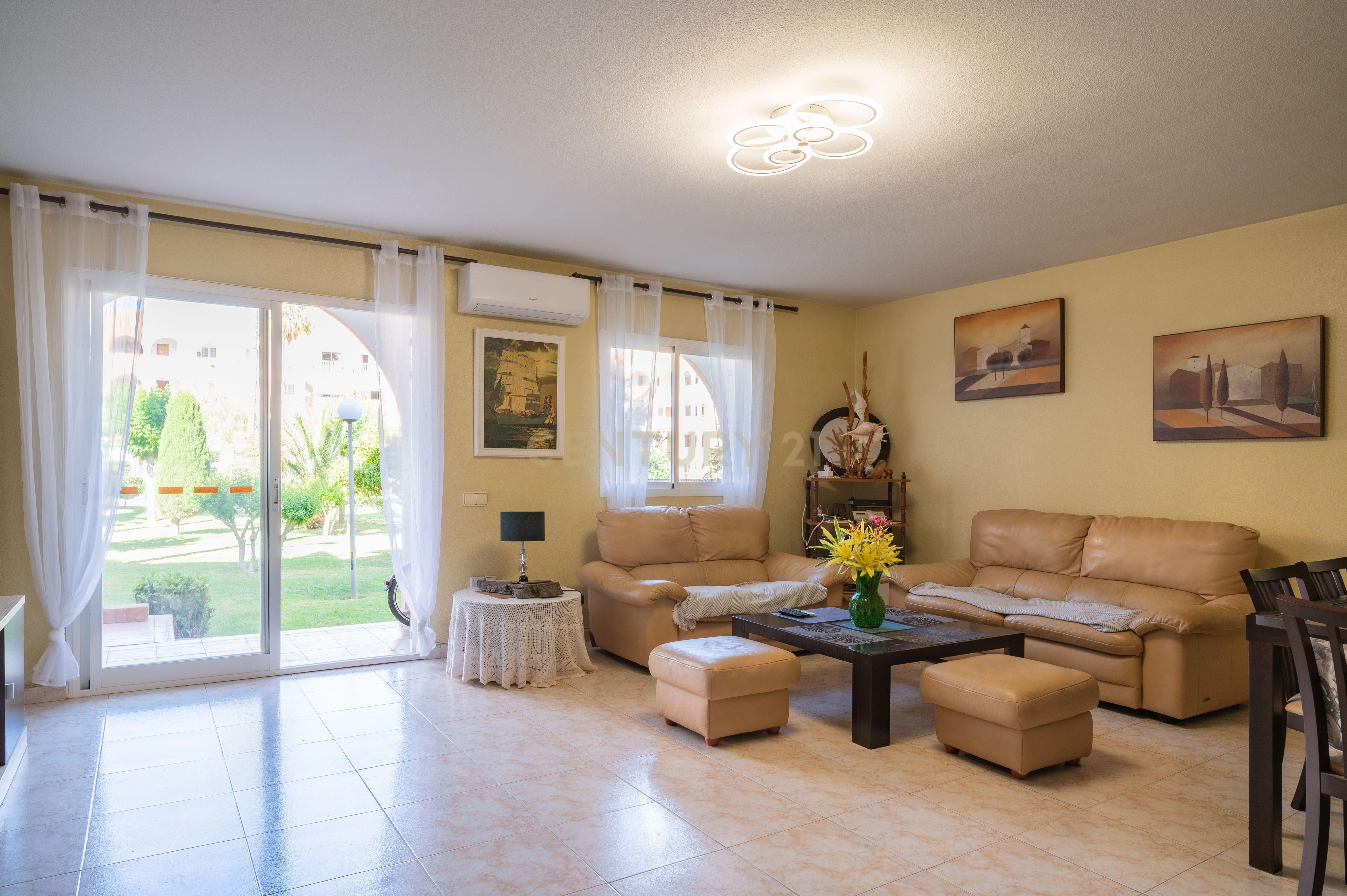 Sala d'estar de Pis en venda en Santa Eulària des Riu amb Aire condicionat i Terrassa