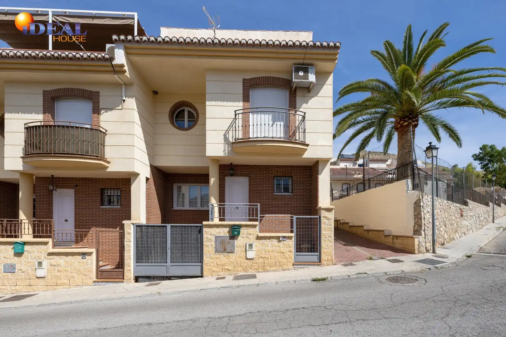 Doppelhaushälfte mit Terrasse zum Verkauf in Cenes de la Vega, imagen 3