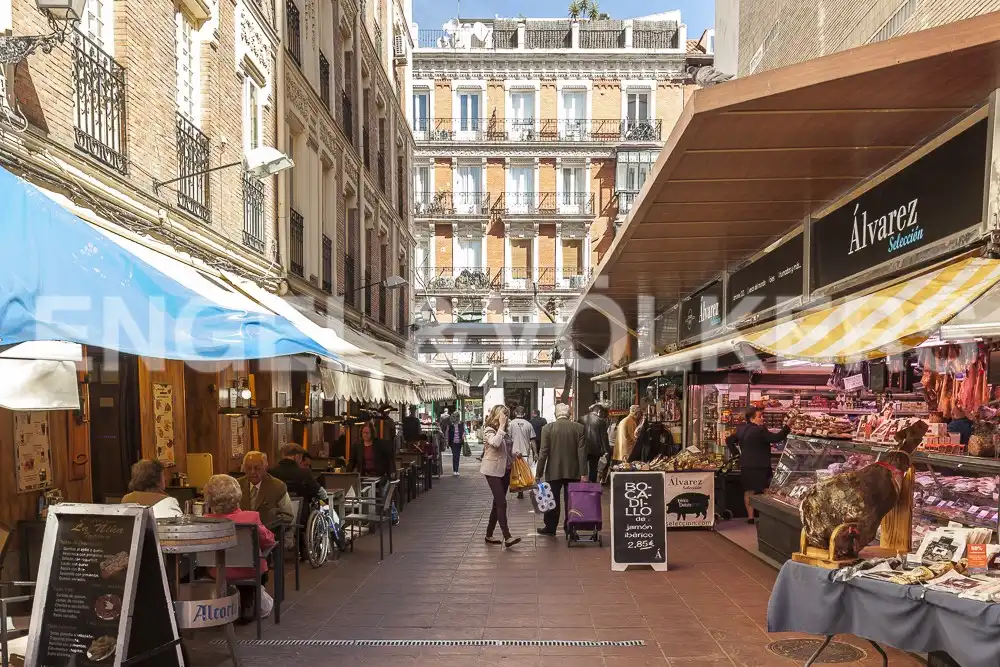 Vista exterior de Apartamento en venta en Madrid con Aire acondicionado, Calefacción y Trastero