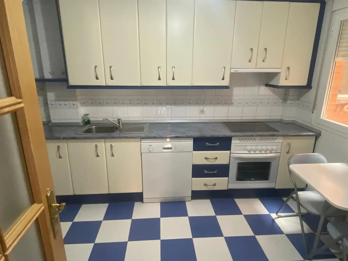 Cocina de Ático en venta en Los Rosales