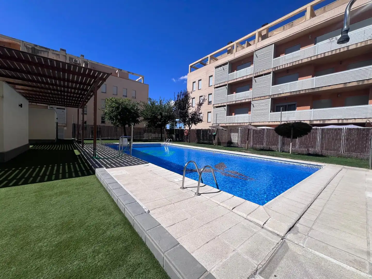 Apartament amb terrassa en venda a Aguas Vivas - La Zambomba