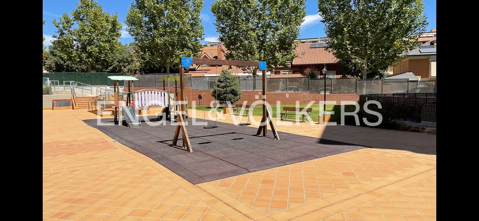 Exterior view of Attic for sale in Rivas-Vaciamadrid  with Heating, Terrace and Storage room