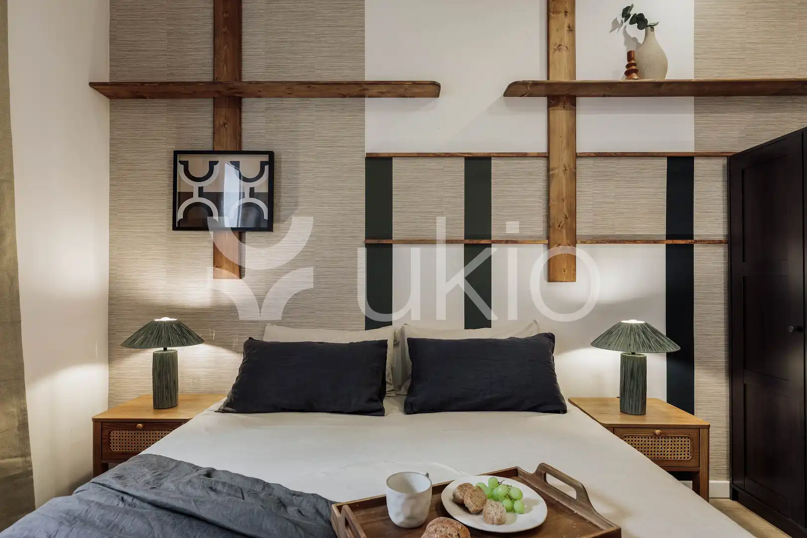 Dormitori de Apartament de lloguer en Barcelona amb Aire condicionat, Calefacció i Terrassa