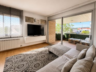 Appartement avec piscine à vendre à Carrer del Pla de Salt 5