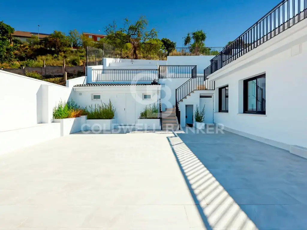 Terrace of Houses for sale in Esplugues de Llobregat