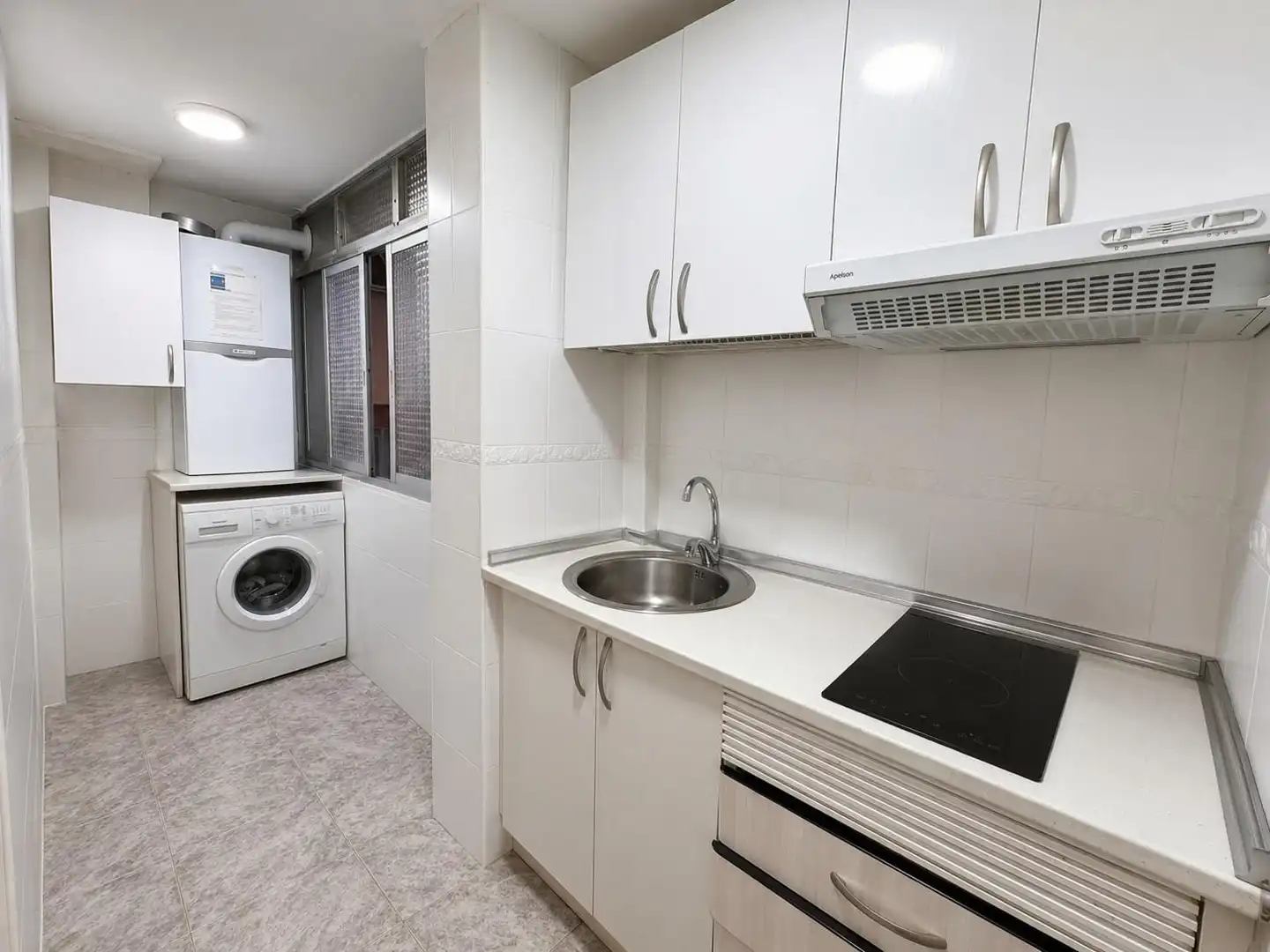 Cocina de Piso en venta en Madrid con Calefacción y Amueblado