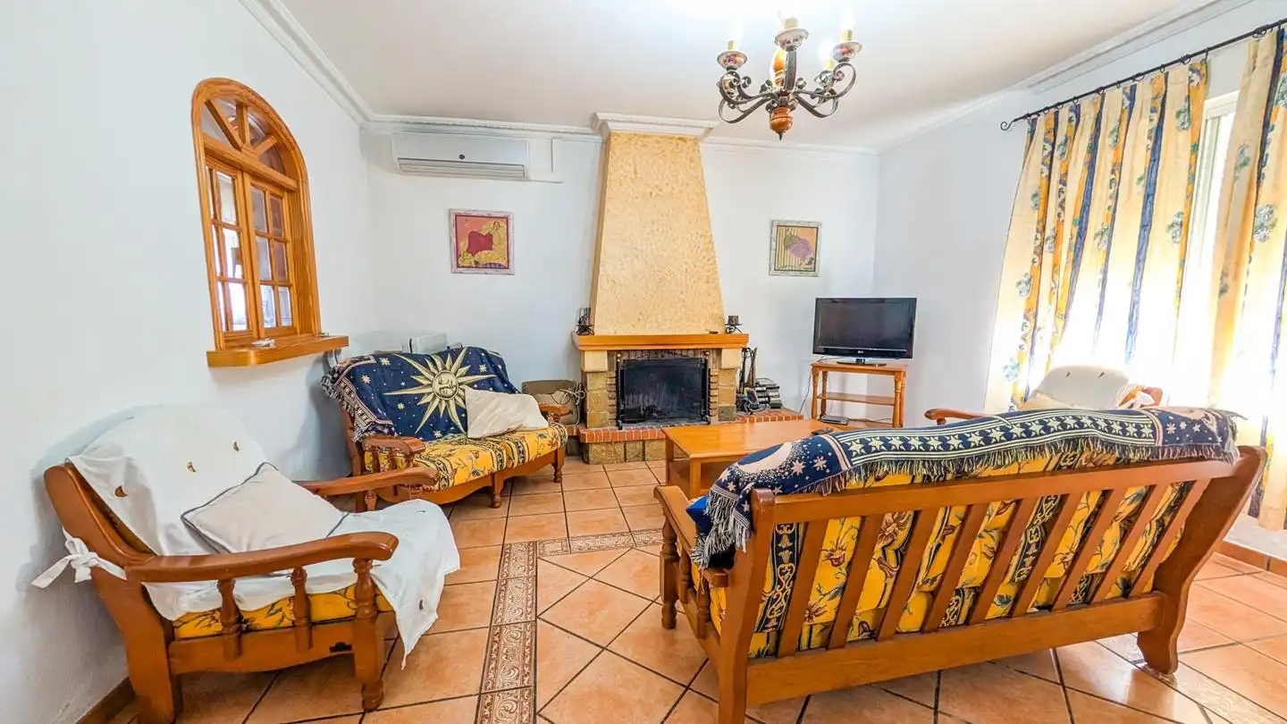 Sala d'estar de Casa o xalet en venda en Elche / Elx amb Aire condicionat, Jardí privat i Terrassa