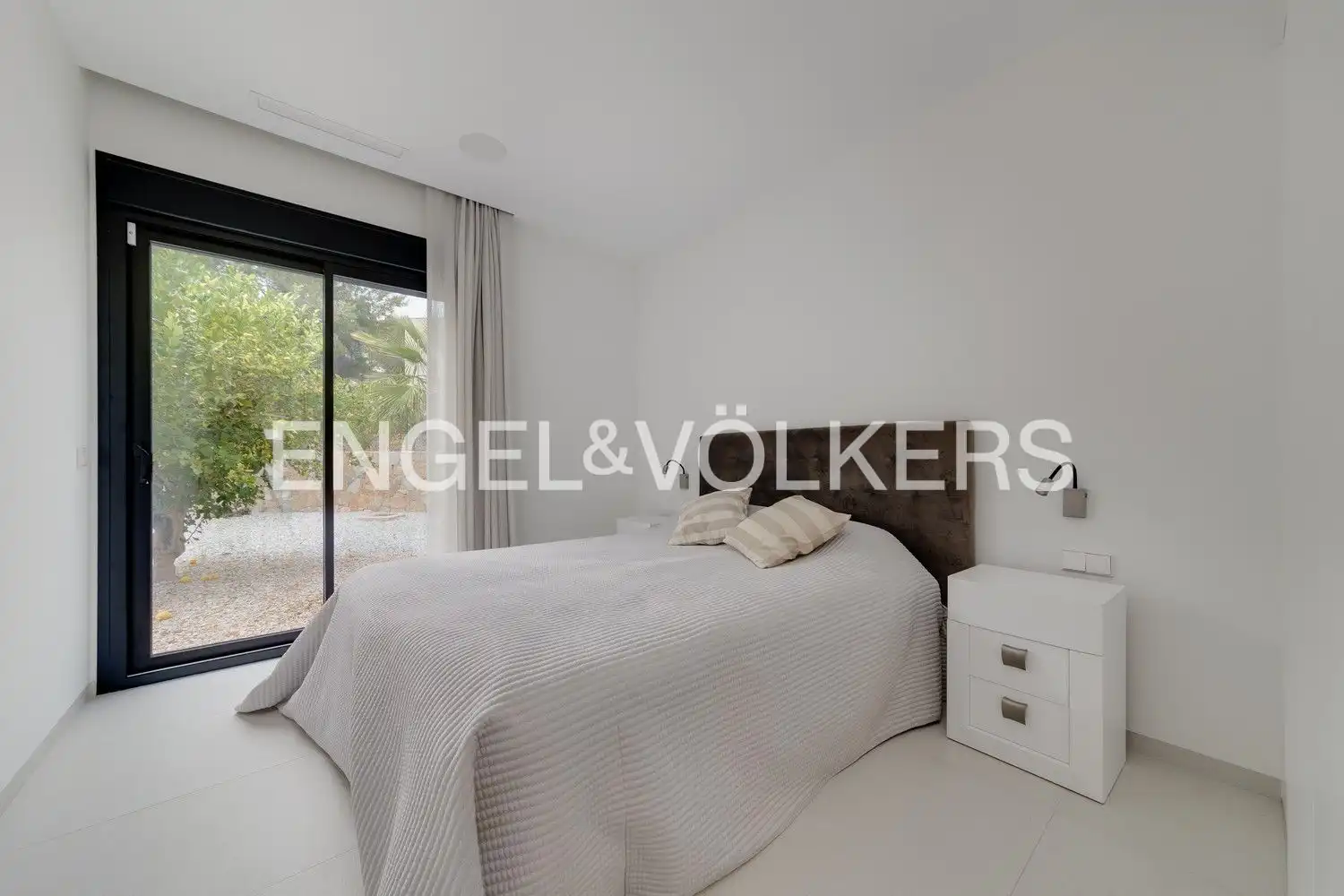Habitación de Finca rústica en venta en Orihuela con Aire acondicionado, Calefacción y Jardín privado