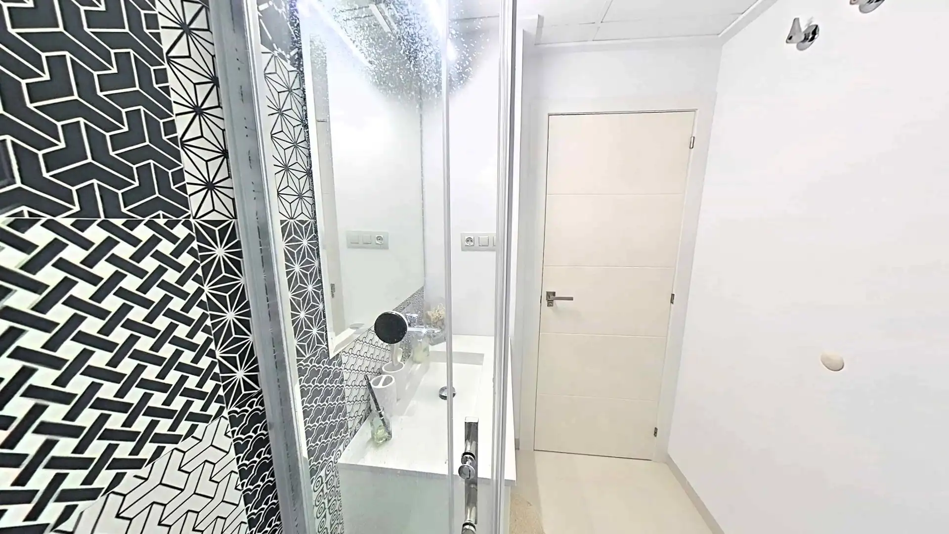 Badezimmer von Wohnungen zum Verkauf in Pilar de la Horadada mit Klimaanlage, Heizung und Terrasse