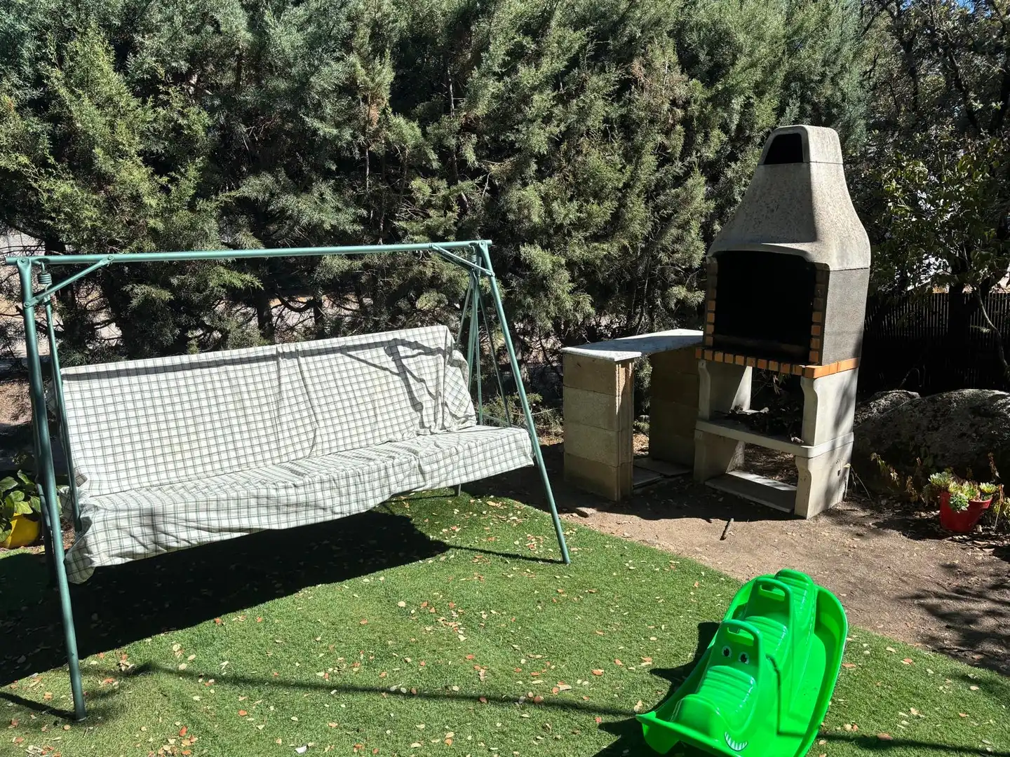 Jardí de Finca rústica en venda en Navalafuente amb Aire condicionat, Terrassa i Piscina