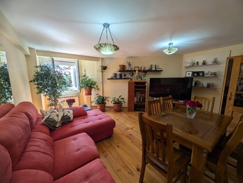 Flat for sale in San Rafael