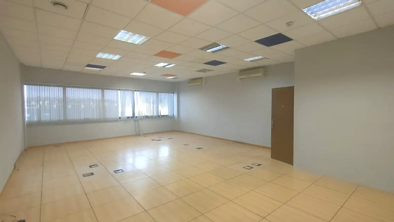 Büro zur Miete in Córdoba mit Klimaanlage und Internet