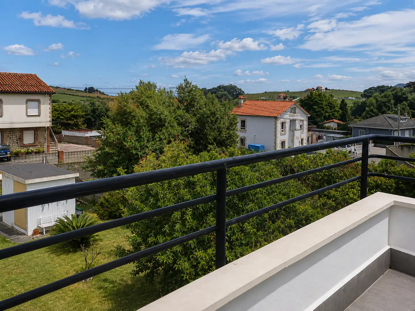 Terrassa de Dúplex de lloguer en Miengo amb Calefacció, Terrassa i Moblat