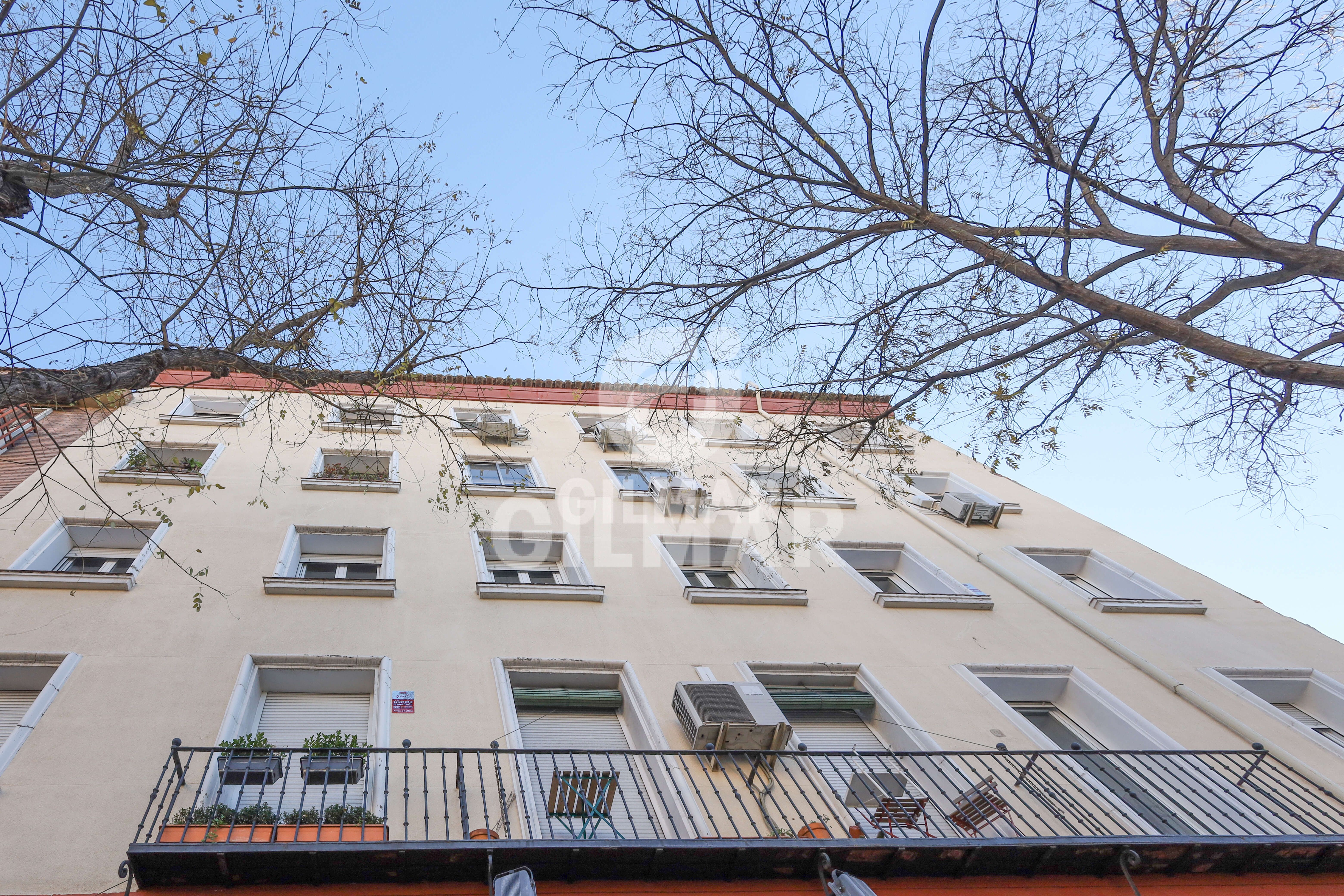 Exterior view of Flat for sale in  Madrid Capital  with Heating