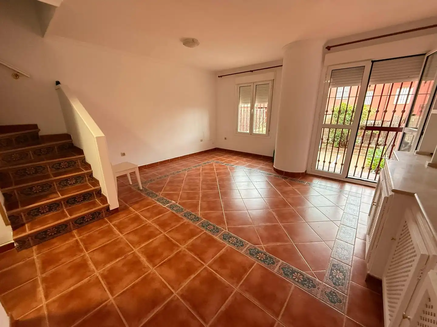 Casa o xalet en venda en Algeciras amb Balcó i Piscina comunitària
