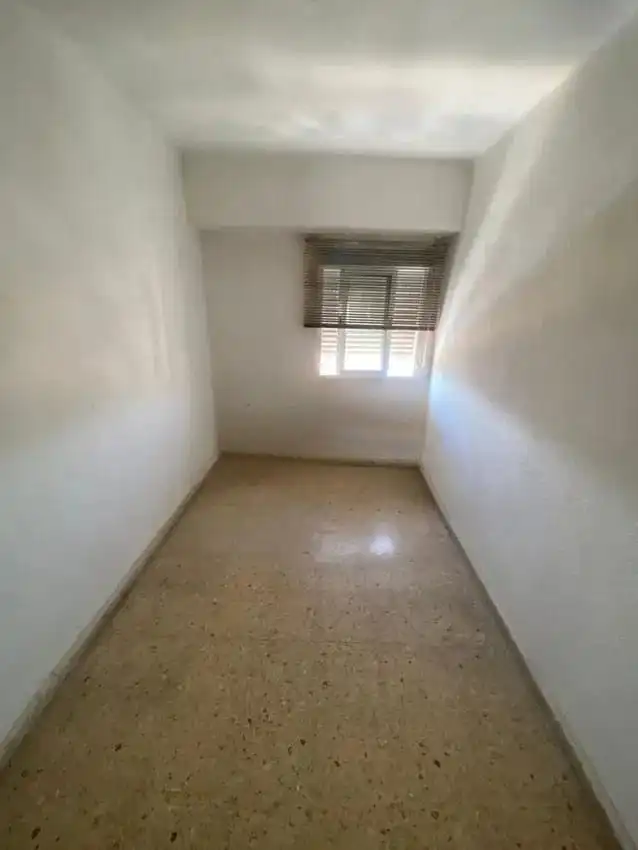 Bedroom of Flat for sale in Paterna  with Air Conditioner and Balcony
