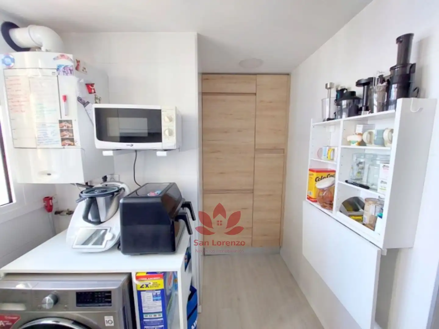 Cuina de Pis en venda en Madrid amb Aire condicionat, Calefacció i Terrassa