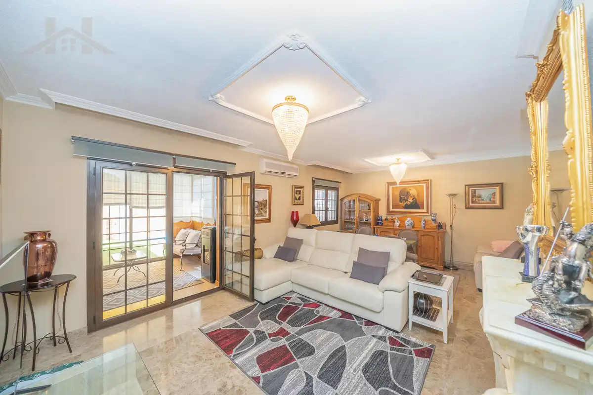 Sala de estar de Casa adosada en venta en Moralzarzal con Aire acondicionado, Calefacción y Trastero