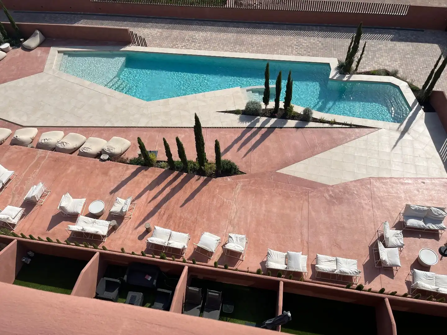 Penthouse with garden for sale in Calle Sierra Pico del Aguila 4