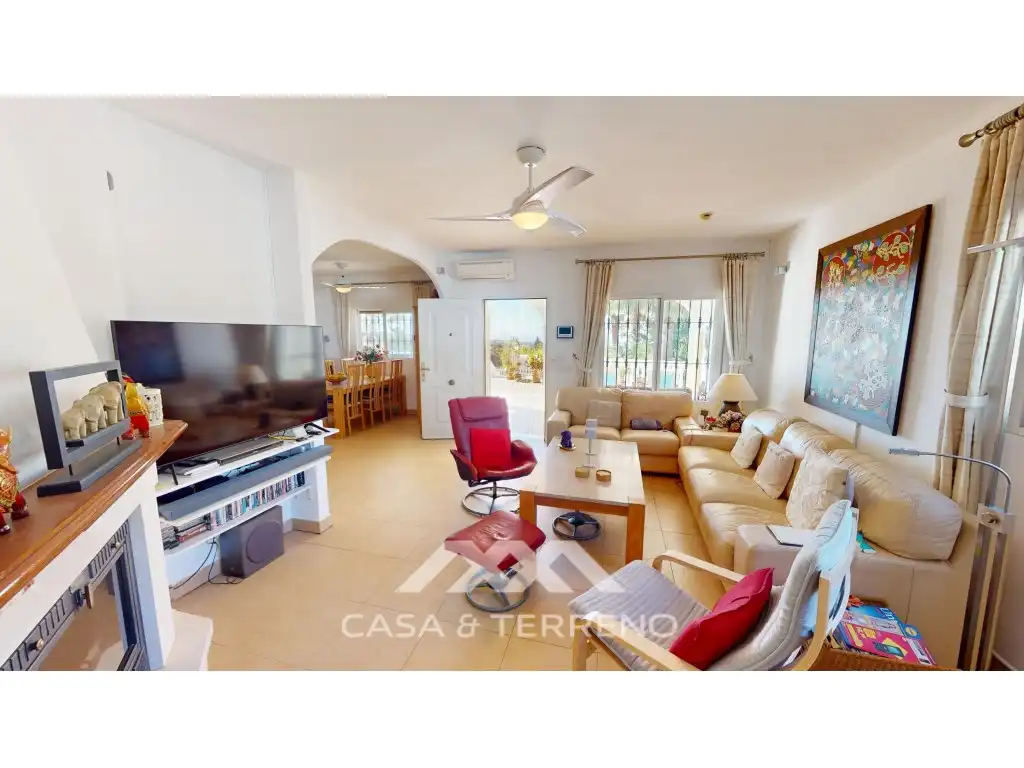 Sala de estar de Casa o chalet en venta en Vélez-Málaga con Jardín privado, Terraza y Piscina