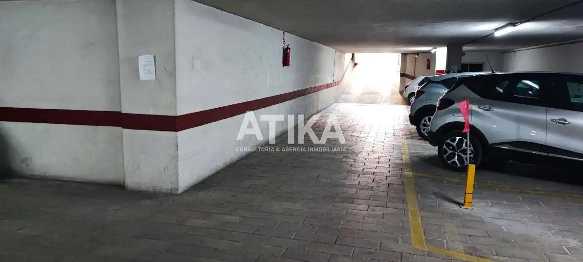 Einzelparkplatz zum Verkauf in Sant Josep - Zona Hospital, imagen 2