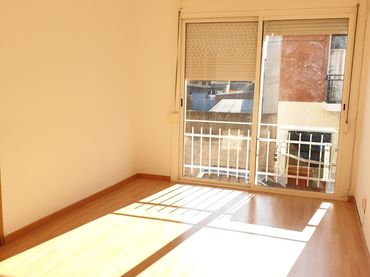 Piso con balcón en venta en Centre