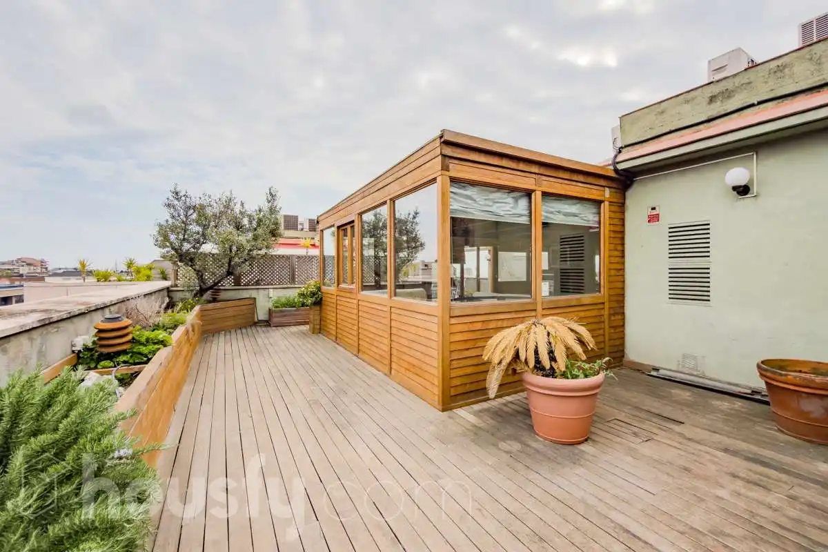 Terraza de Piso en venta en Barcelona con Aire acondicionado, Calefacción y Jardín privado