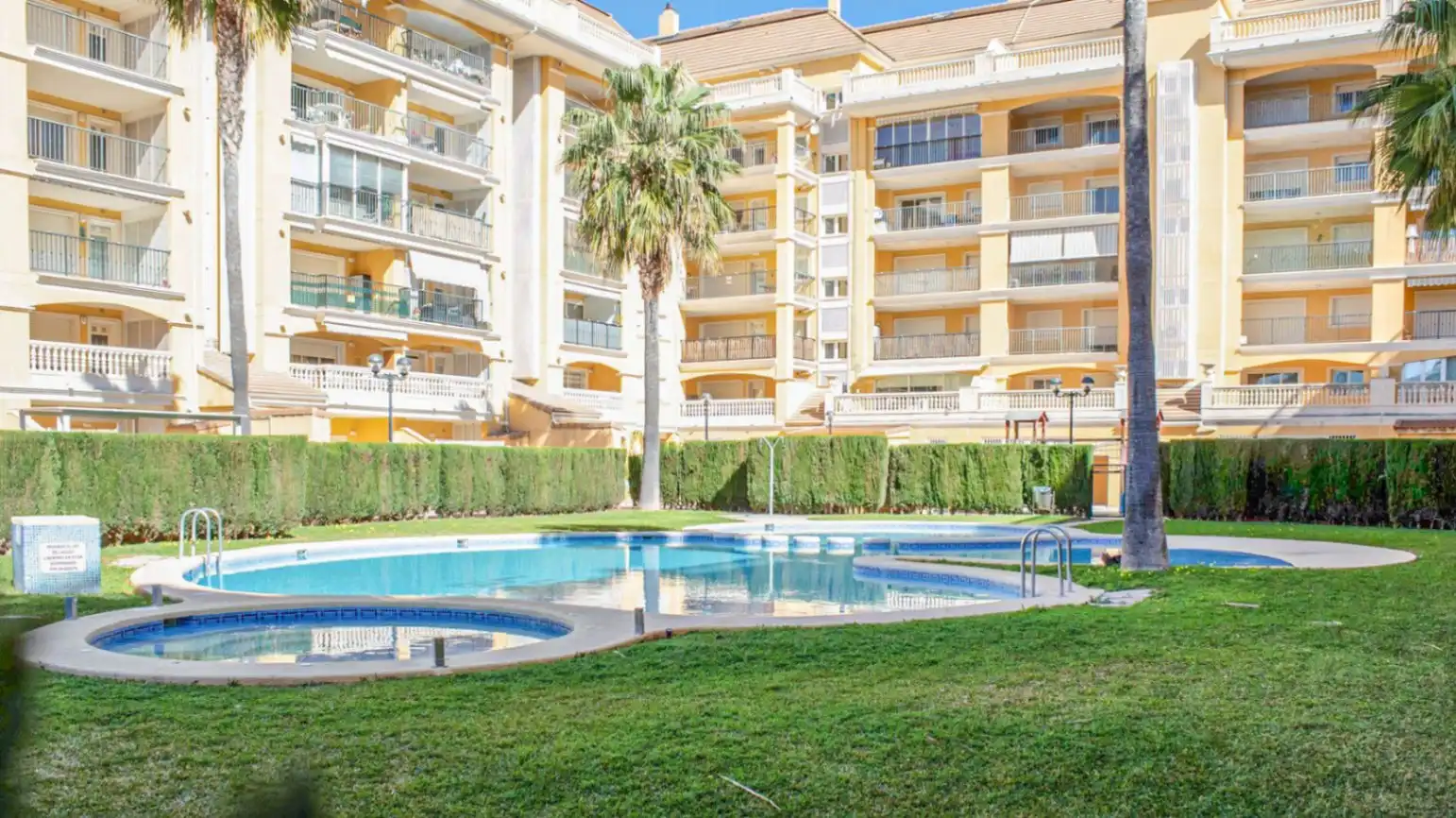 Apartment with pool for sale in La Pedrera - Vessanes