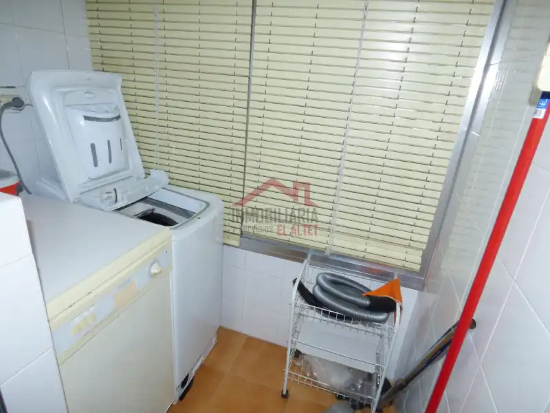Apartments for rent in Calle Málaga, Los Arenales del Sol