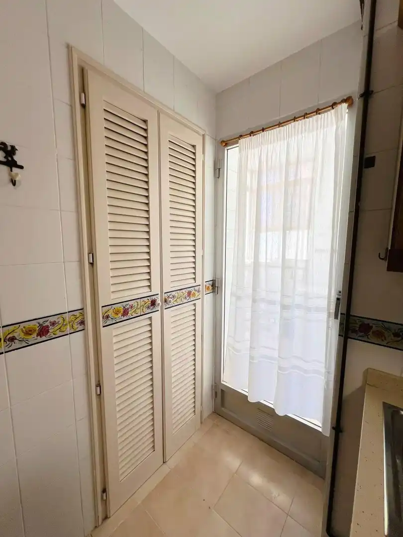 Habitación de Piso en venta en Alicante / Alacant con Aire acondicionado, Calefacción y Terraza